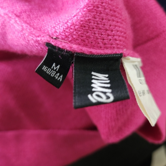 Wool Colorblock Long Sleeved Sweater Mini Dress with front pockets. Size M. - Picture 5 of 5